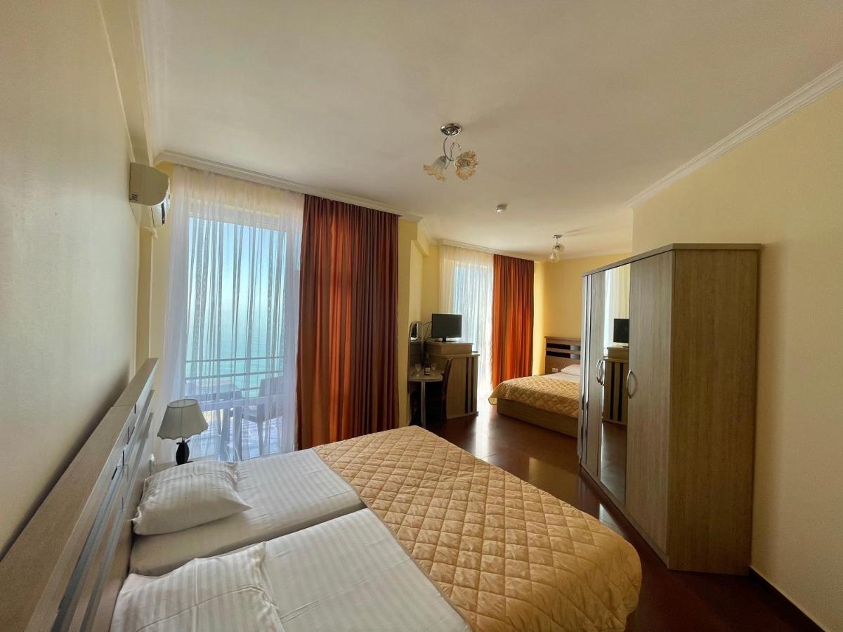 Hotel Lazuri In ควาเรียที ภายนอก รูปภาพ