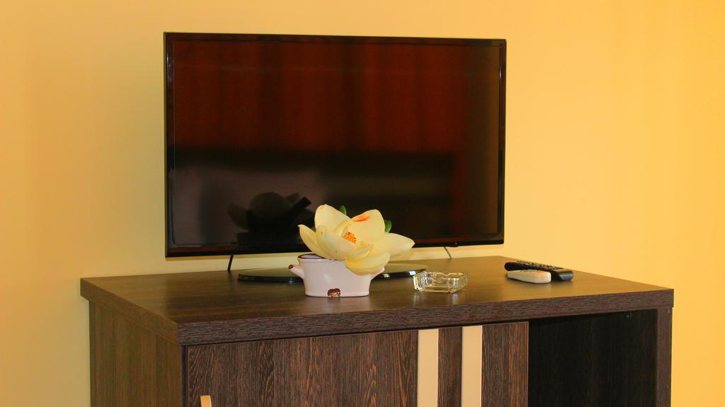 Hotel Lazuri In ควาเรียที ภายนอก รูปภาพ